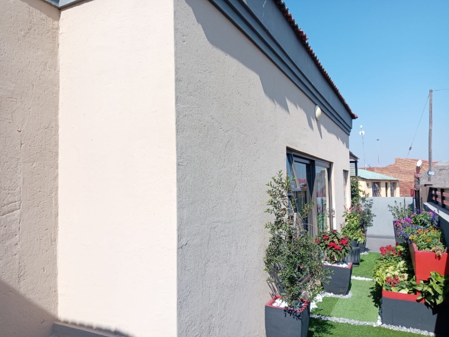 4 Bedroom Property for Sale in Soshanguve F Gauteng