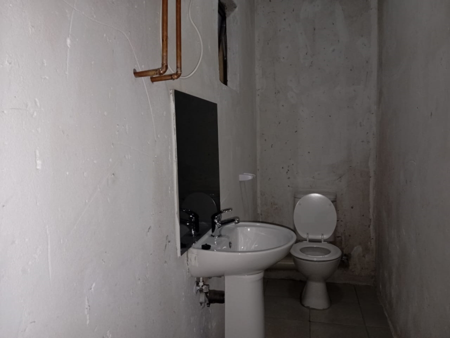 To Let 1 Bedroom Property for Rent in Windmill Park Gauteng