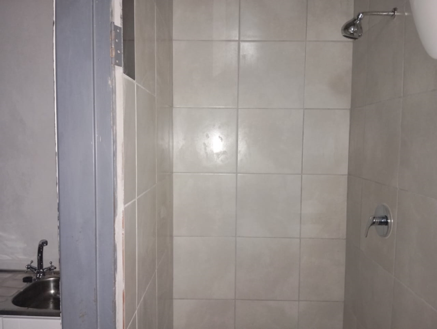 To Let 1 Bedroom Property for Rent in Windmill Park Gauteng