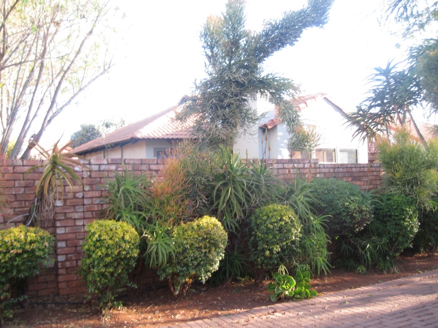 To Let 2 Bedroom Property for Rent in Gezina Gauteng