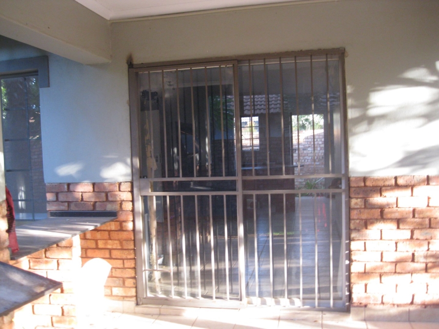 To Let 2 Bedroom Property for Rent in Gezina Gauteng