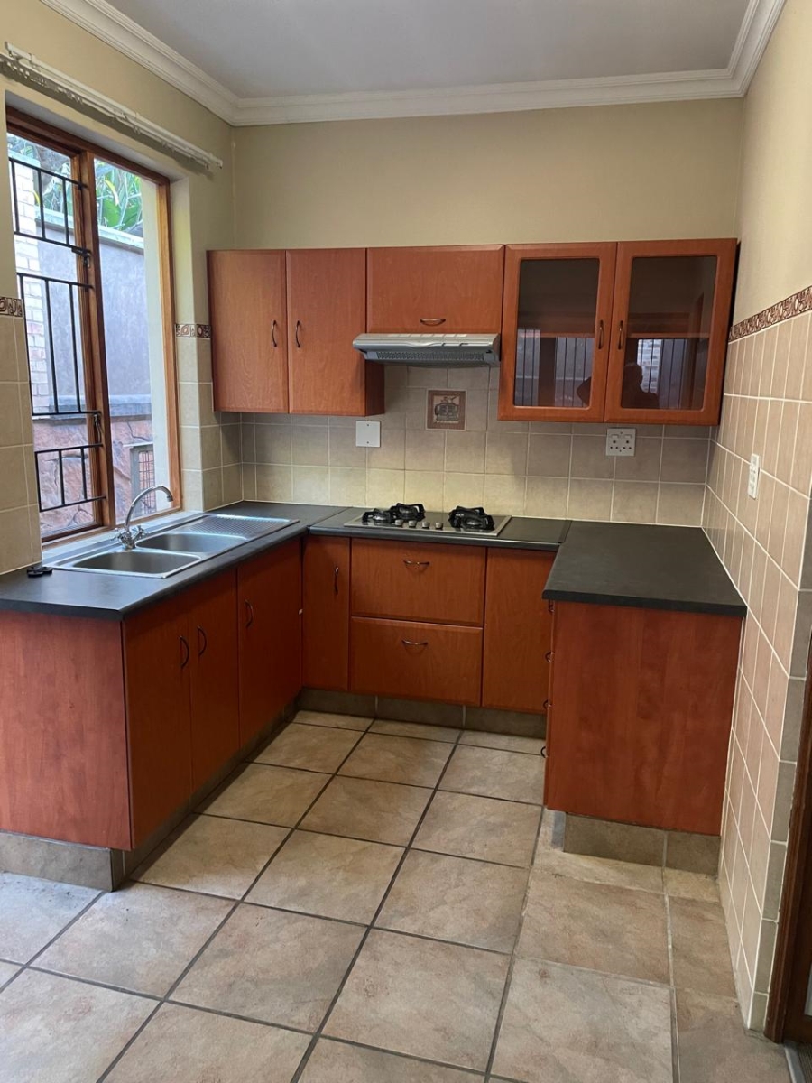To Let 2 Bedroom Property for Rent in Gezina Gauteng