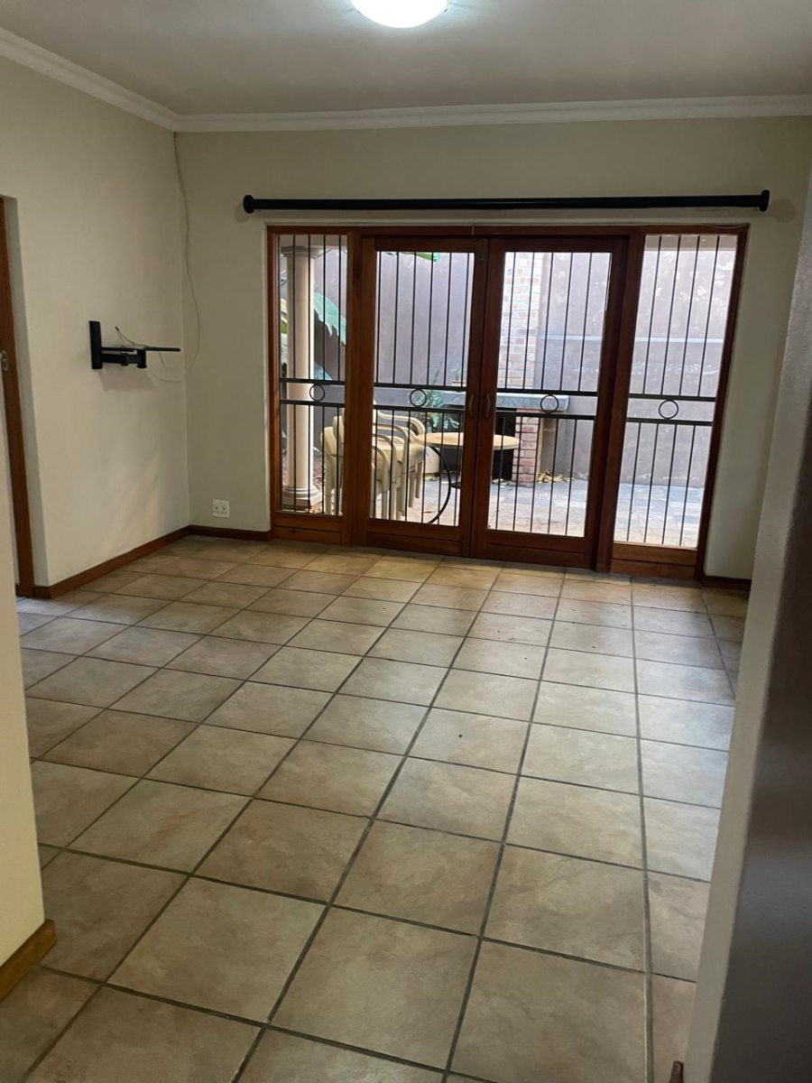To Let 2 Bedroom Property for Rent in Gezina Gauteng