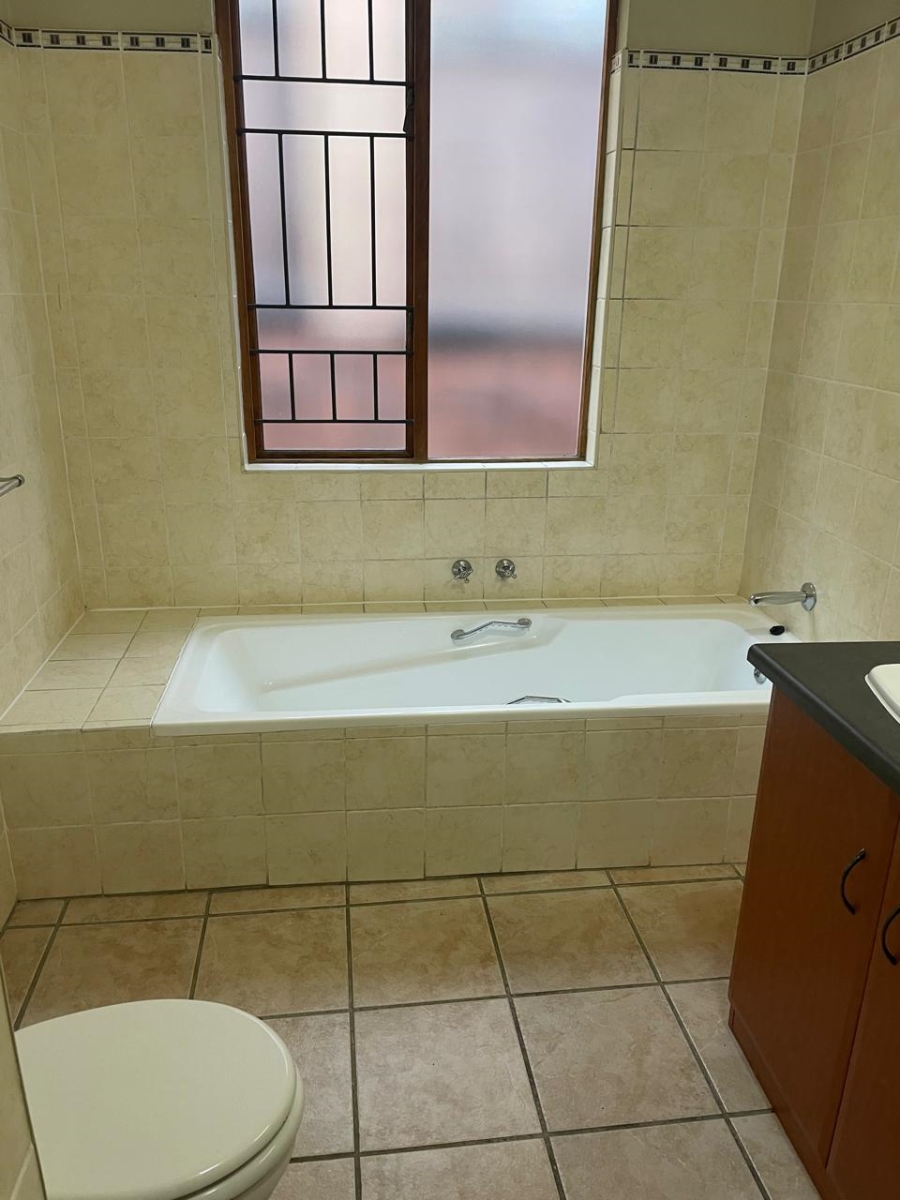 To Let 2 Bedroom Property for Rent in Gezina Gauteng