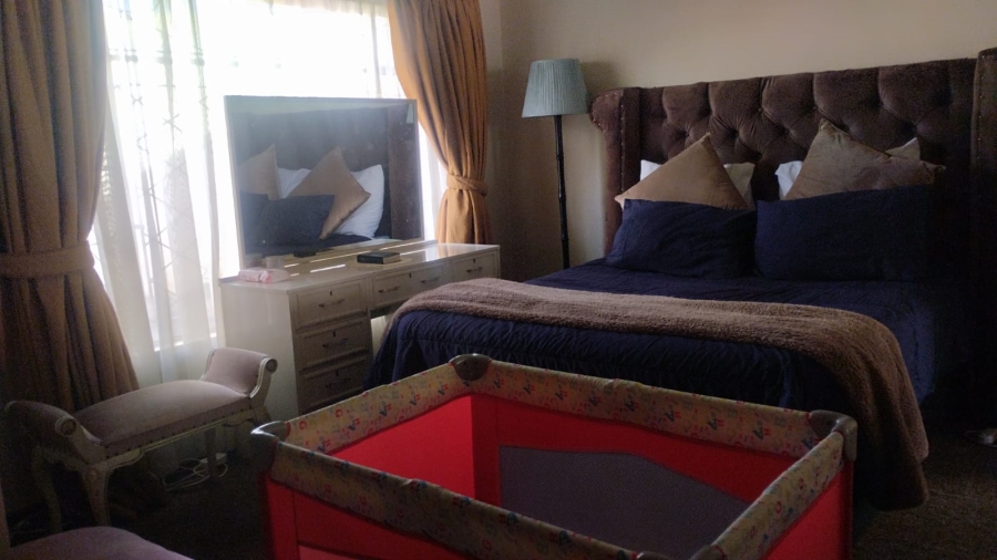  Bedroom Property for Sale in Bosmont Gauteng