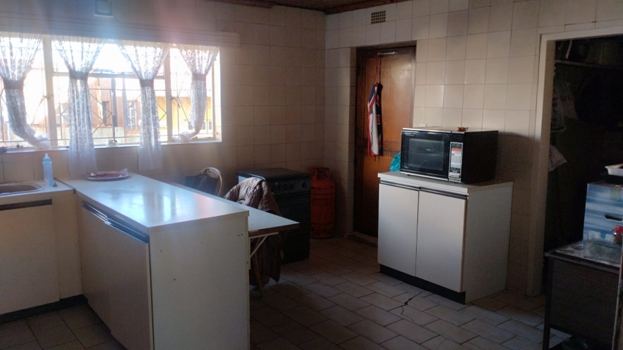 Bedroom Property for Sale in Bosmont Gauteng