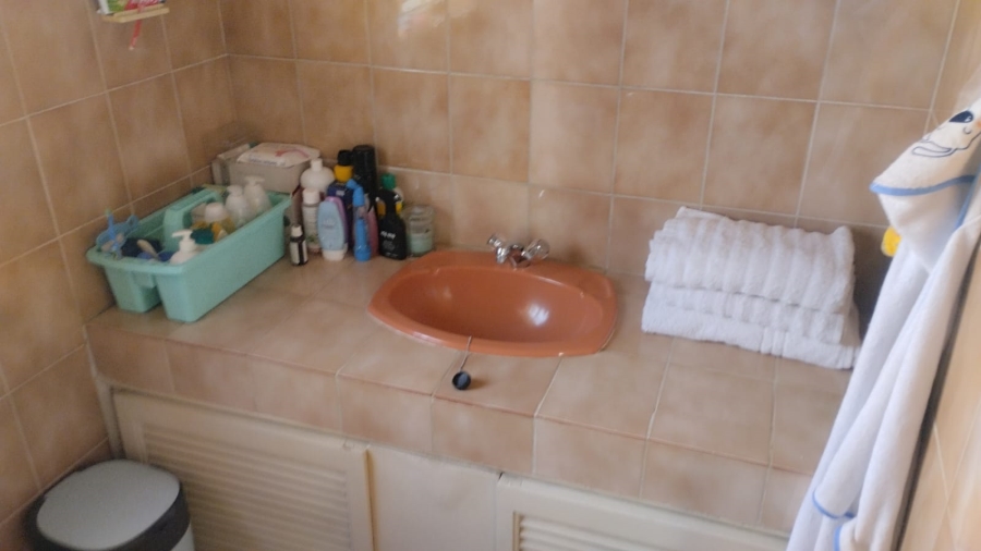  Bedroom Property for Sale in Bosmont Gauteng