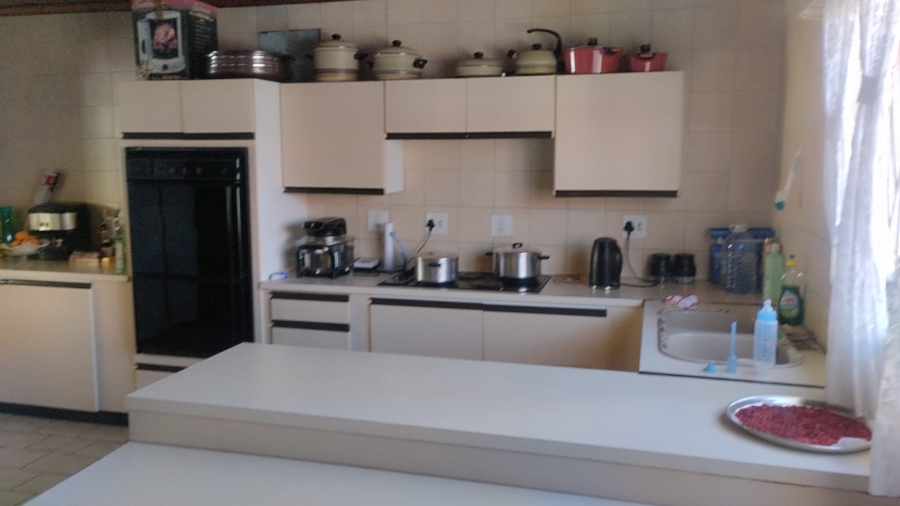  Bedroom Property for Sale in Bosmont Gauteng