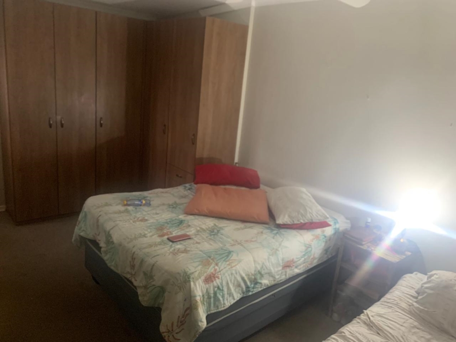 To Let 2 Bedroom Property for Rent in Robertsham Gauteng