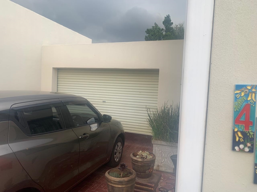 To Let 2 Bedroom Property for Rent in Robertsham Gauteng