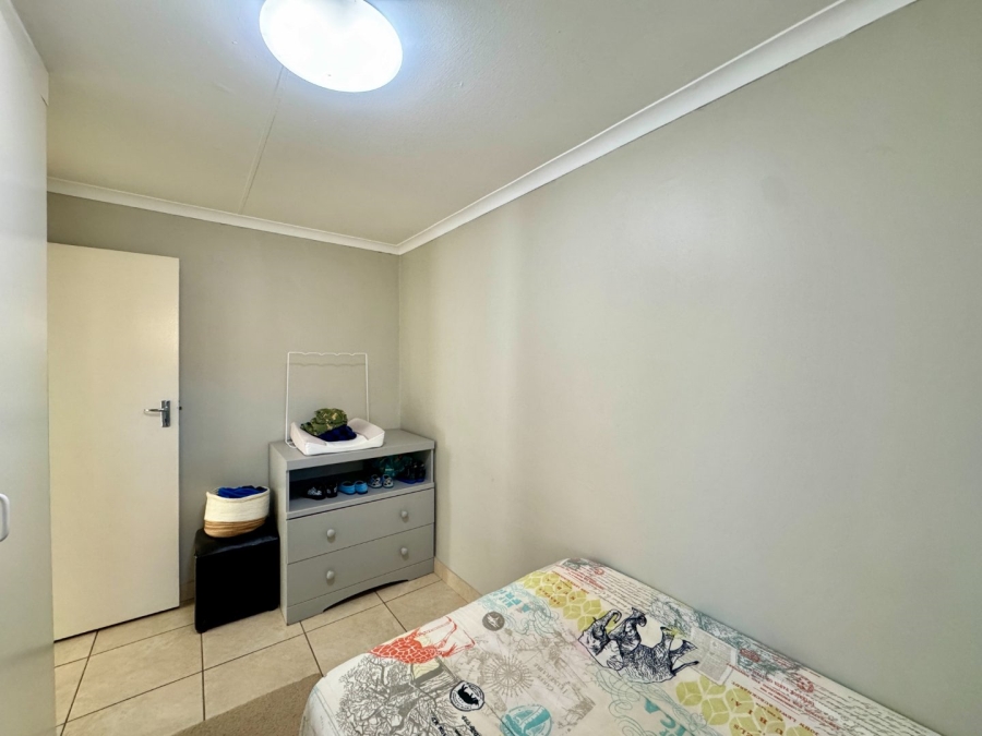 2 Bedroom Property for Sale in Die Hoewes Gauteng