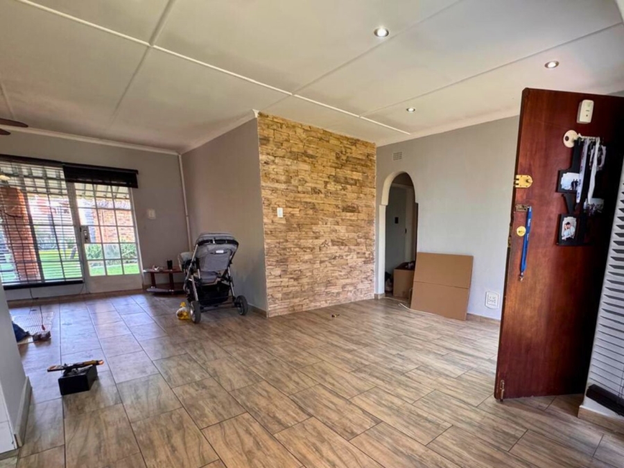3 Bedroom Property for Sale in Elspark Gauteng