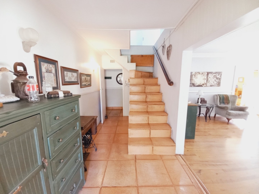 5 Bedroom Property for Sale in Meadowbrook Gauteng