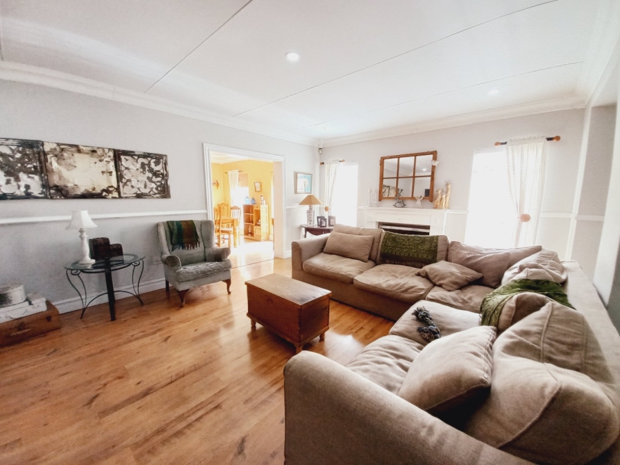 5 Bedroom Property for Sale in Meadowbrook Gauteng