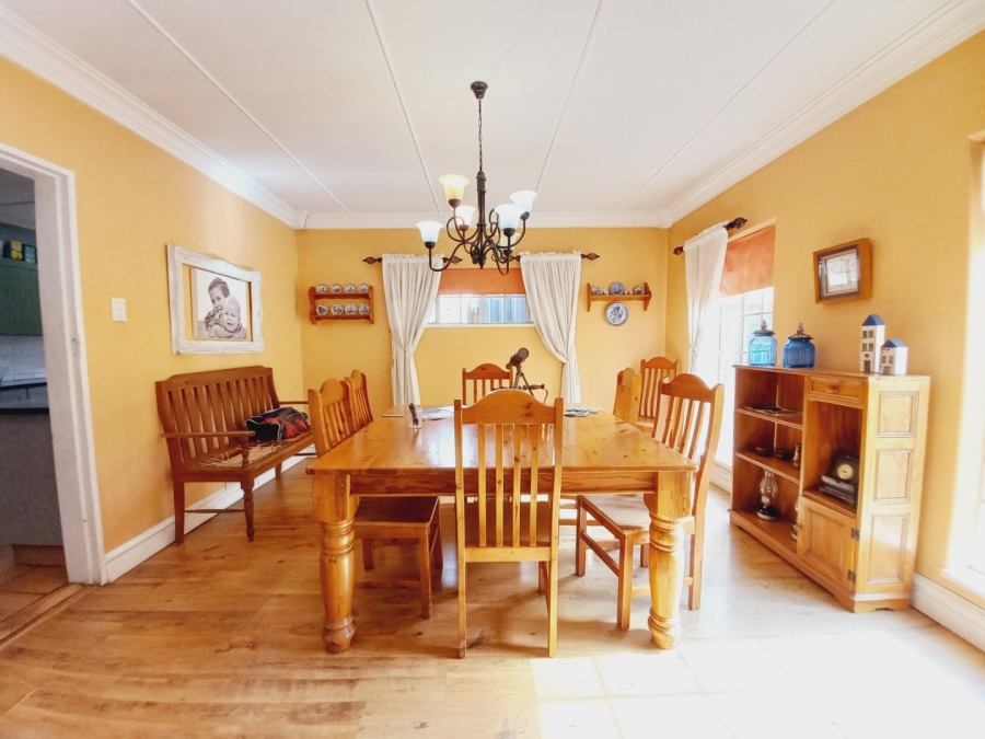5 Bedroom Property for Sale in Meadowbrook Gauteng