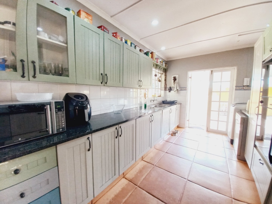 5 Bedroom Property for Sale in Meadowbrook Gauteng