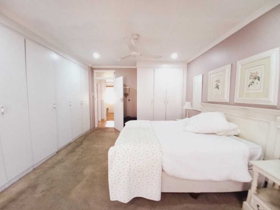 5 Bedroom Property for Sale in Meadowbrook Gauteng
