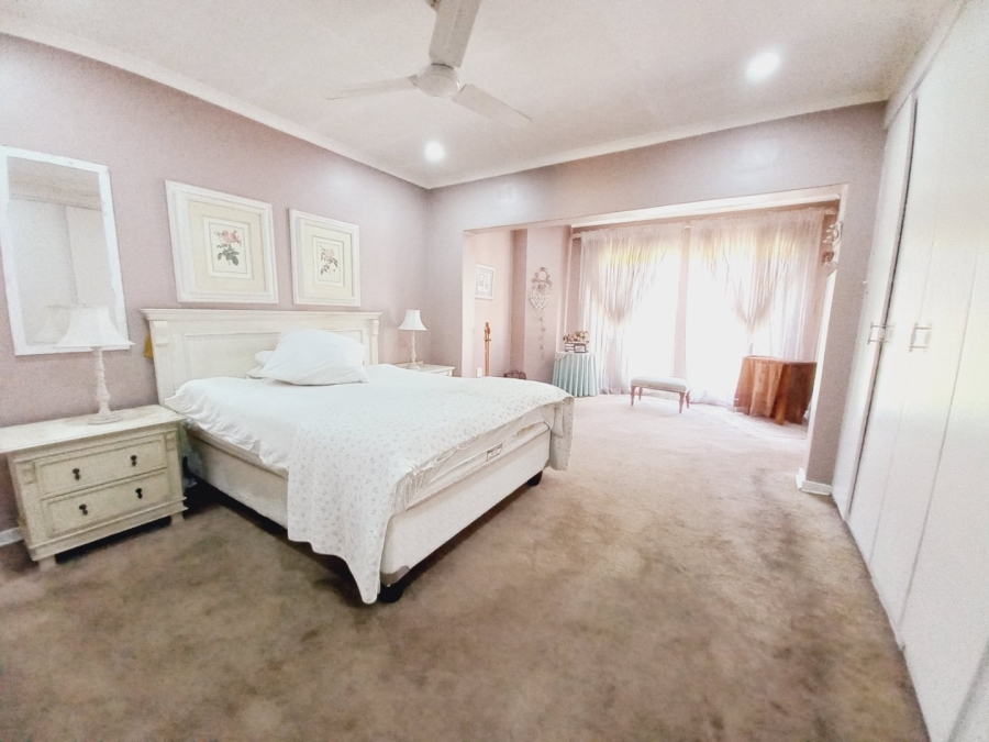 5 Bedroom Property for Sale in Meadowbrook Gauteng