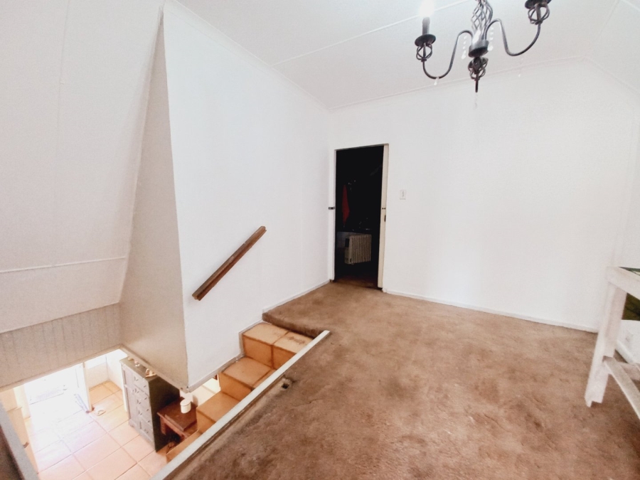 5 Bedroom Property for Sale in Meadowbrook Gauteng