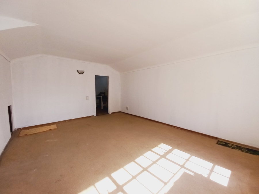 5 Bedroom Property for Sale in Meadowbrook Gauteng