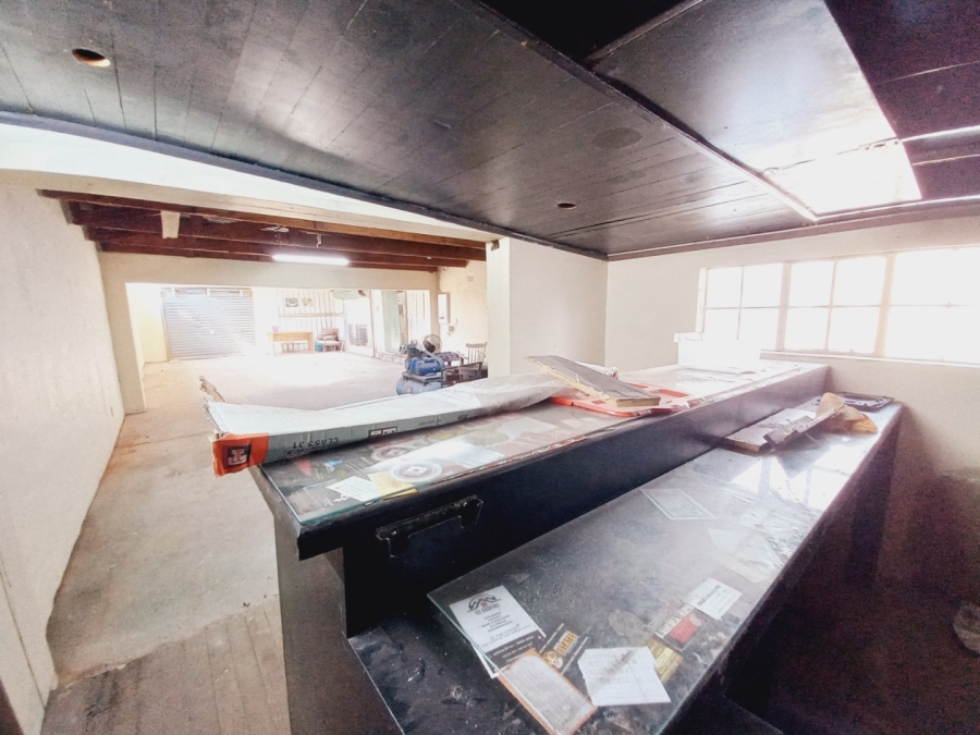 5 Bedroom Property for Sale in Meadowbrook Gauteng