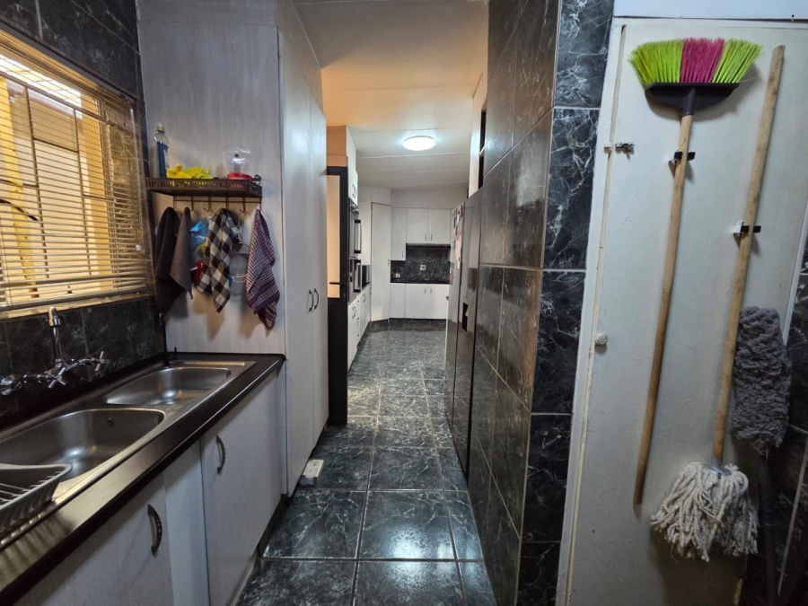 3 Bedroom Property for Sale in Sinoville Gauteng