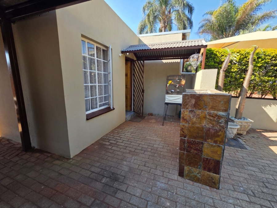 3 Bedroom Property for Sale in Sinoville Gauteng