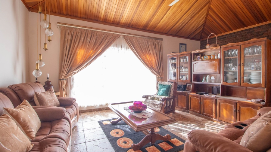 4 Bedroom Property for Sale in Birchleigh North Gauteng