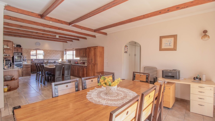 4 Bedroom Property for Sale in Birchleigh North Gauteng