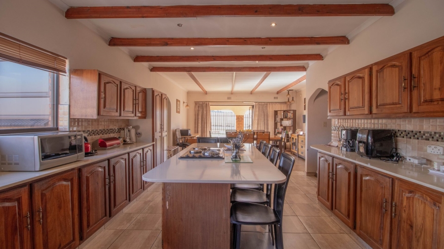 4 Bedroom Property for Sale in Birchleigh North Gauteng