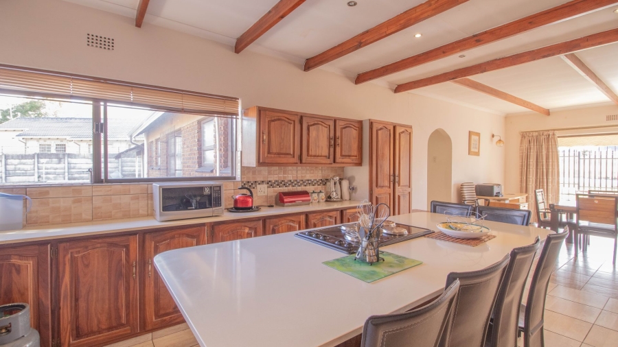 4 Bedroom Property for Sale in Birchleigh North Gauteng