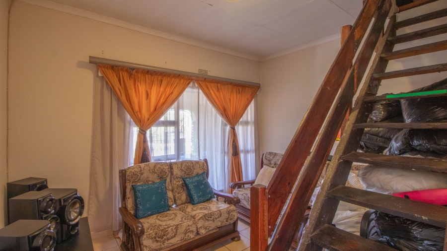 4 Bedroom Property for Sale in Birchleigh North Gauteng