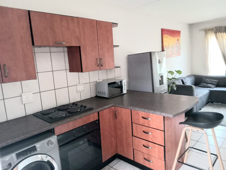 To Let 2 Bedroom Property for Rent in Florida Gauteng