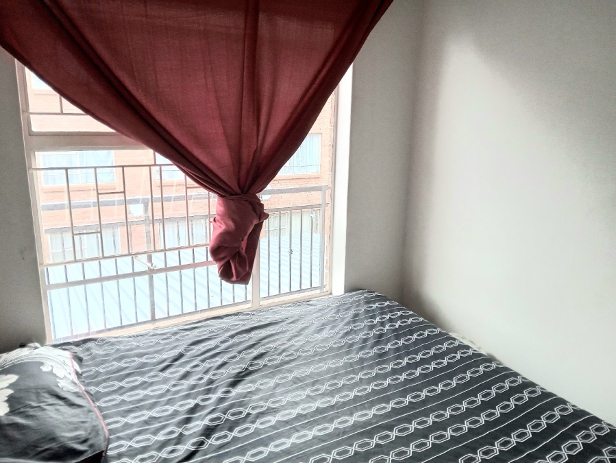 To Let 2 Bedroom Property for Rent in Florida Gauteng