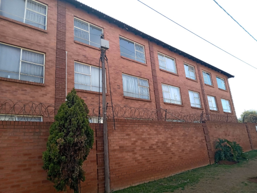 To Let 2 Bedroom Property for Rent in Florida Gauteng