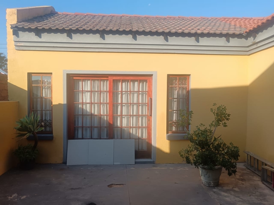  Bedroom Property for Sale in Soshanguve DD Gauteng