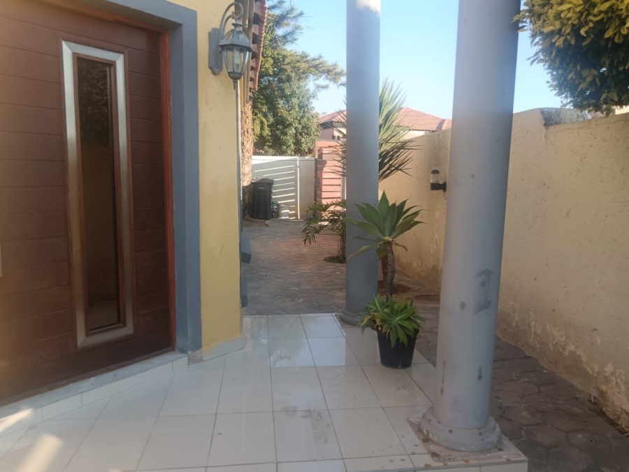  Bedroom Property for Sale in Soshanguve DD Gauteng