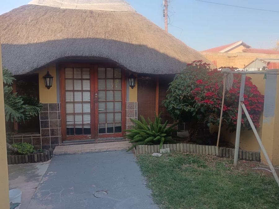  Bedroom Property for Sale in Soshanguve DD Gauteng