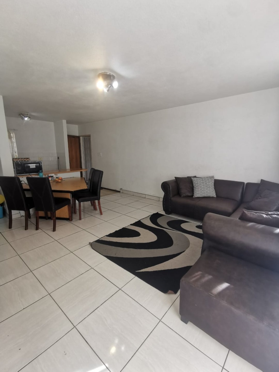 To Let 2 Bedroom Property for Rent in Vorna Valley Gauteng