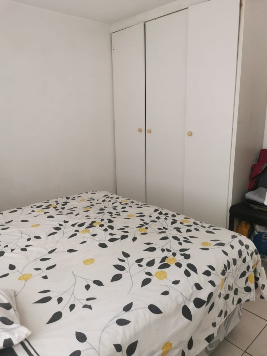 To Let 2 Bedroom Property for Rent in Vorna Valley Gauteng