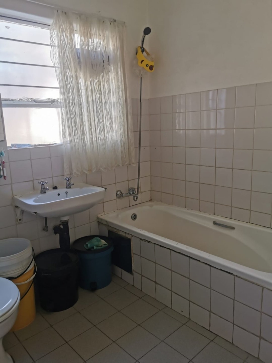 To Let 2 Bedroom Property for Rent in Vorna Valley Gauteng