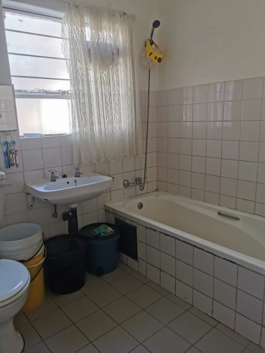 To Let 2 Bedroom Property for Rent in Vorna Valley Gauteng