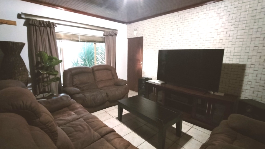 To Let 5 Bedroom Property for Rent in Wierda Park Gauteng