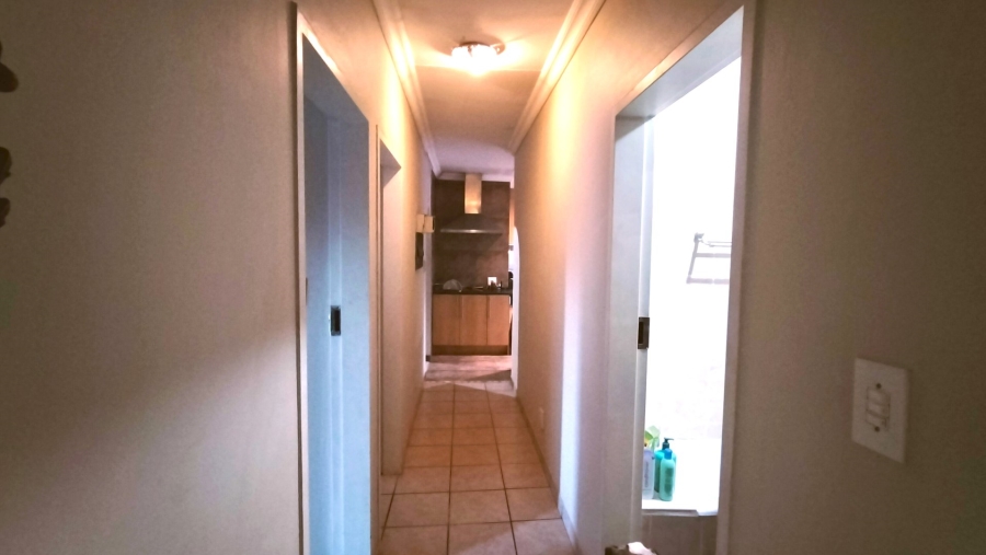 To Let 5 Bedroom Property for Rent in Wierda Park Gauteng