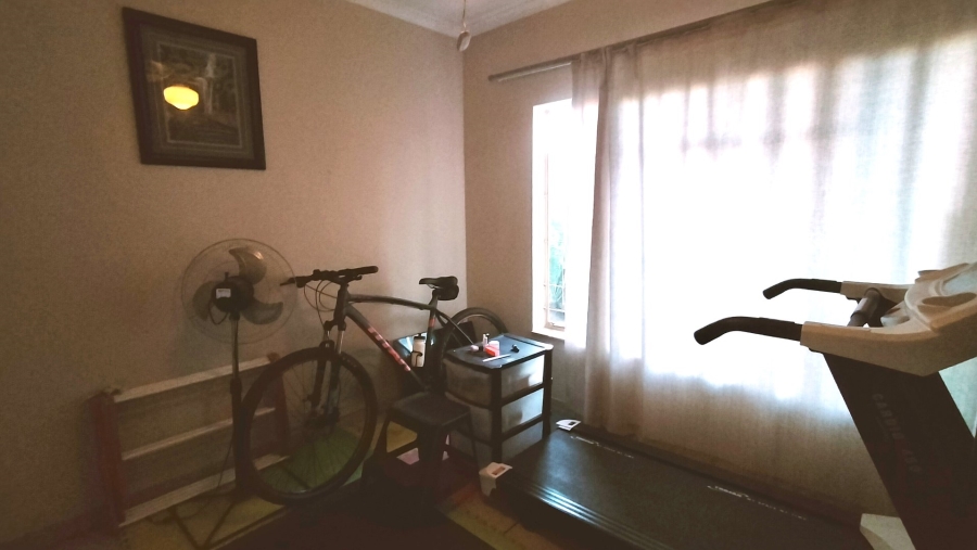 To Let 5 Bedroom Property for Rent in Wierda Park Gauteng