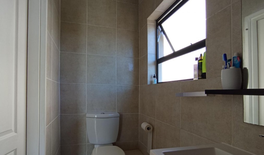 2 Bedroom Property for Sale in Greenstone Hill Gauteng