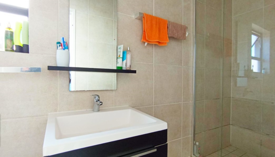 2 Bedroom Property for Sale in Greenstone Hill Gauteng