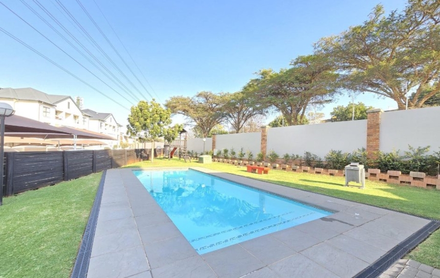 2 Bedroom Property for Sale in Greenstone Hill Gauteng