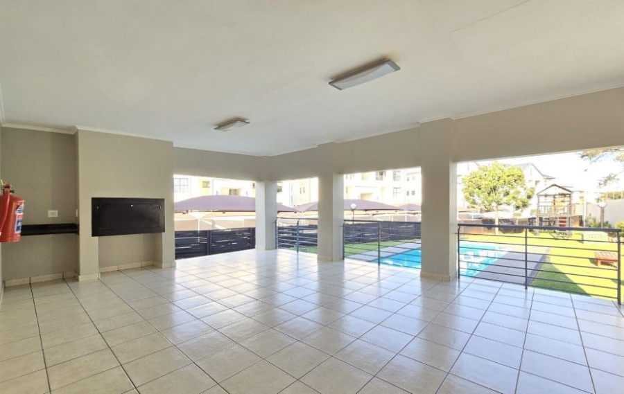 2 Bedroom Property for Sale in Greenstone Hill Gauteng