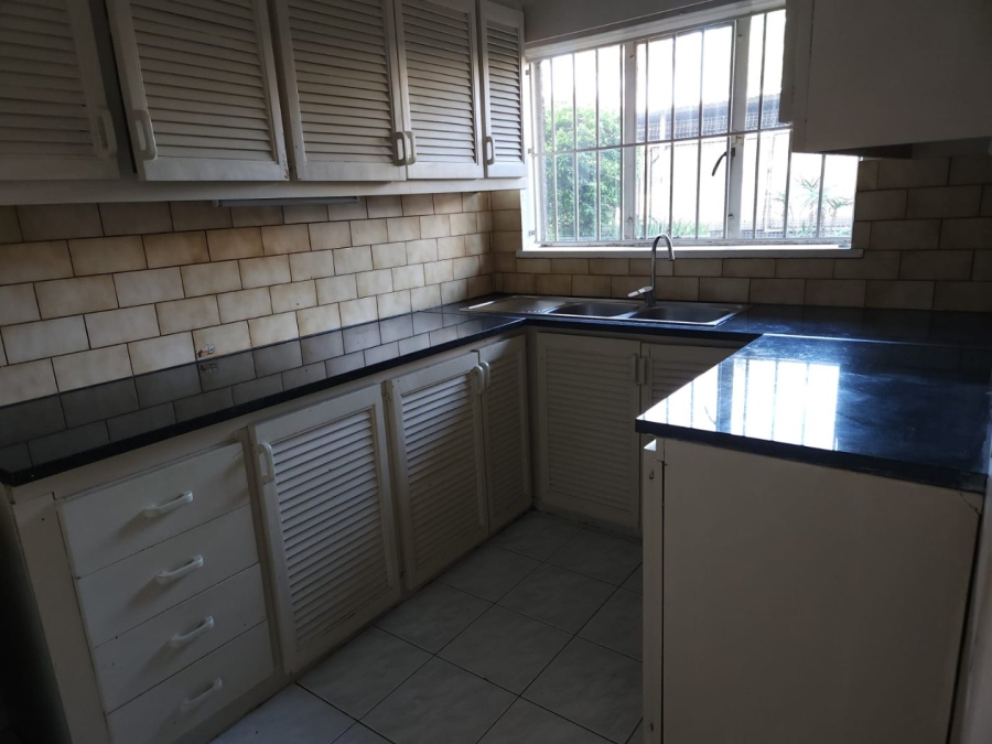 To Let 2 Bedroom Property for Rent in Crown Gardens Gauteng